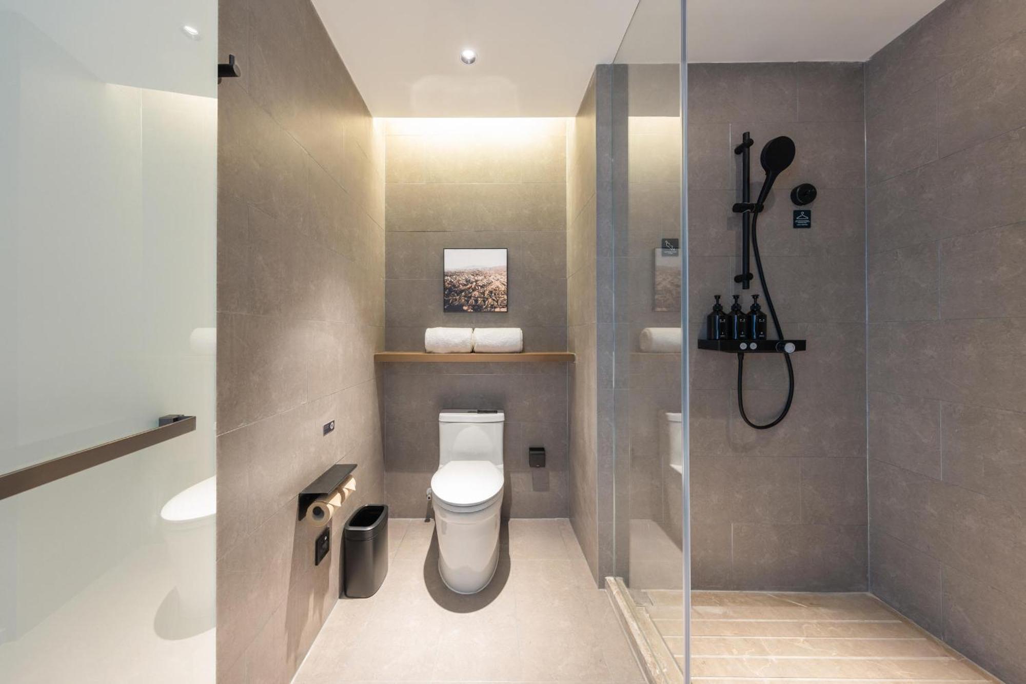 Atour Hotel Wuhan Chuhe Han Street Hongshan Plaza Екстериор снимка
