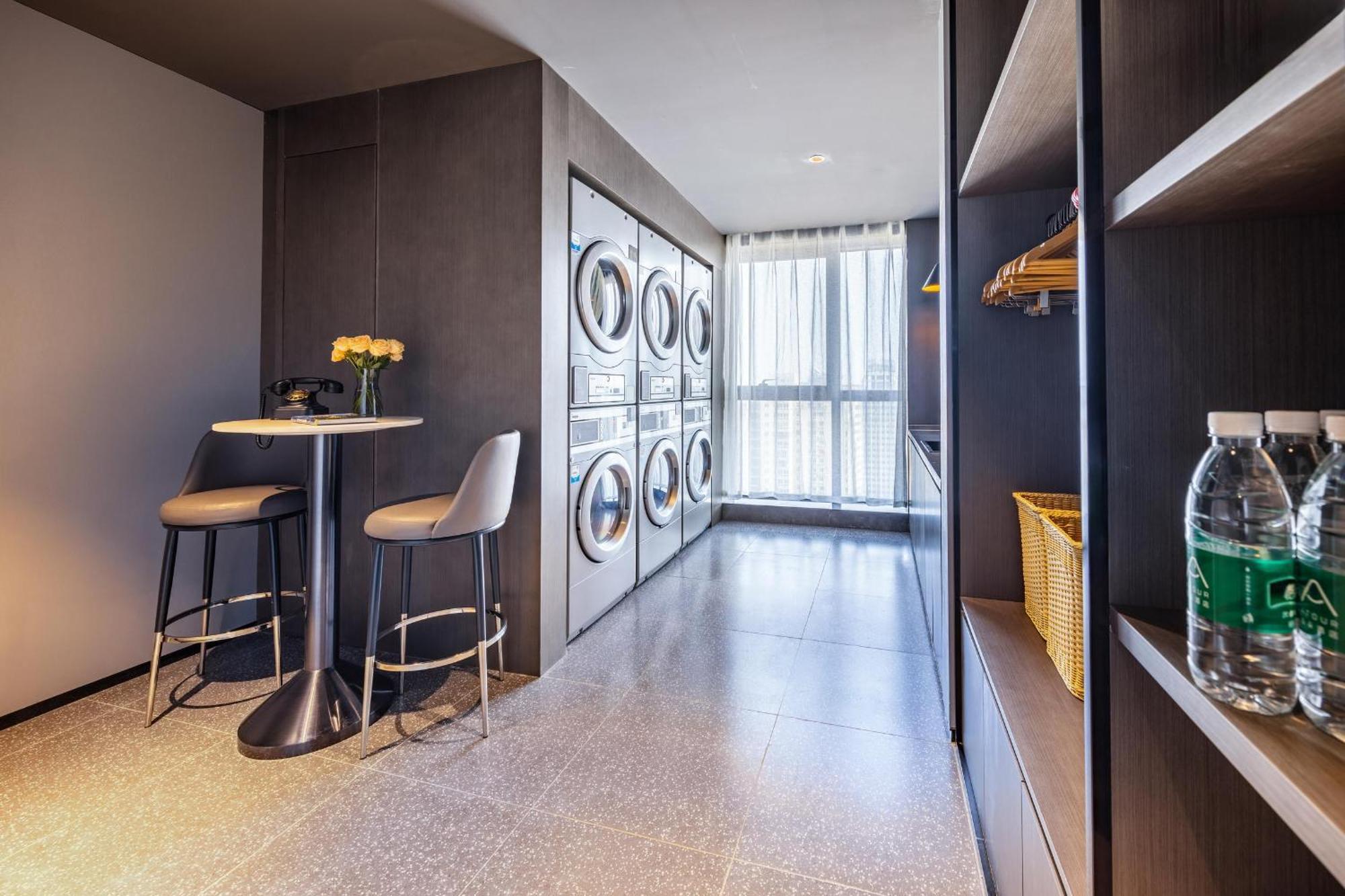 Atour Hotel Wuhan Chuhe Han Street Hongshan Plaza Екстериор снимка