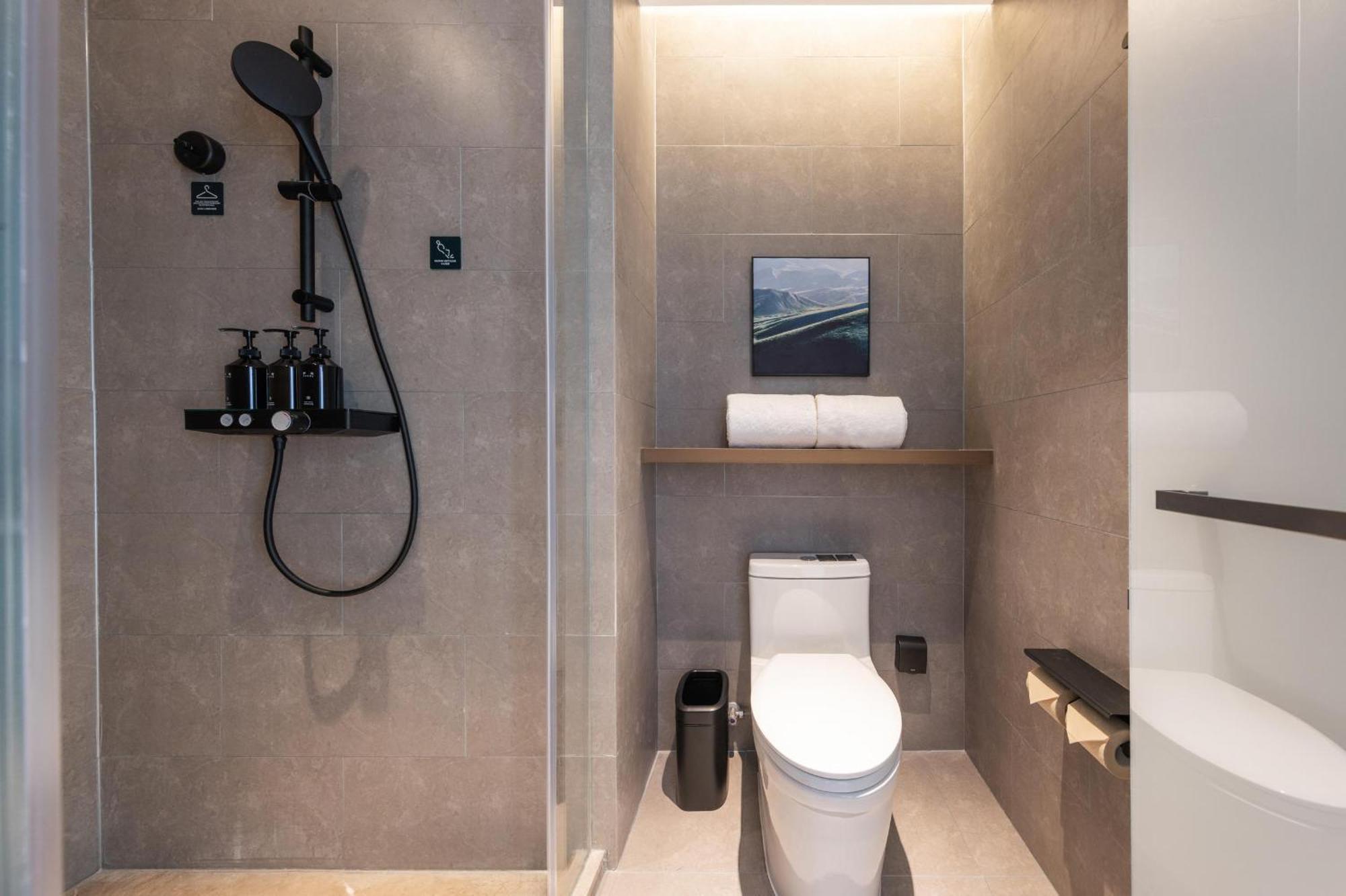 Atour Hotel Wuhan Chuhe Han Street Hongshan Plaza Екстериор снимка
