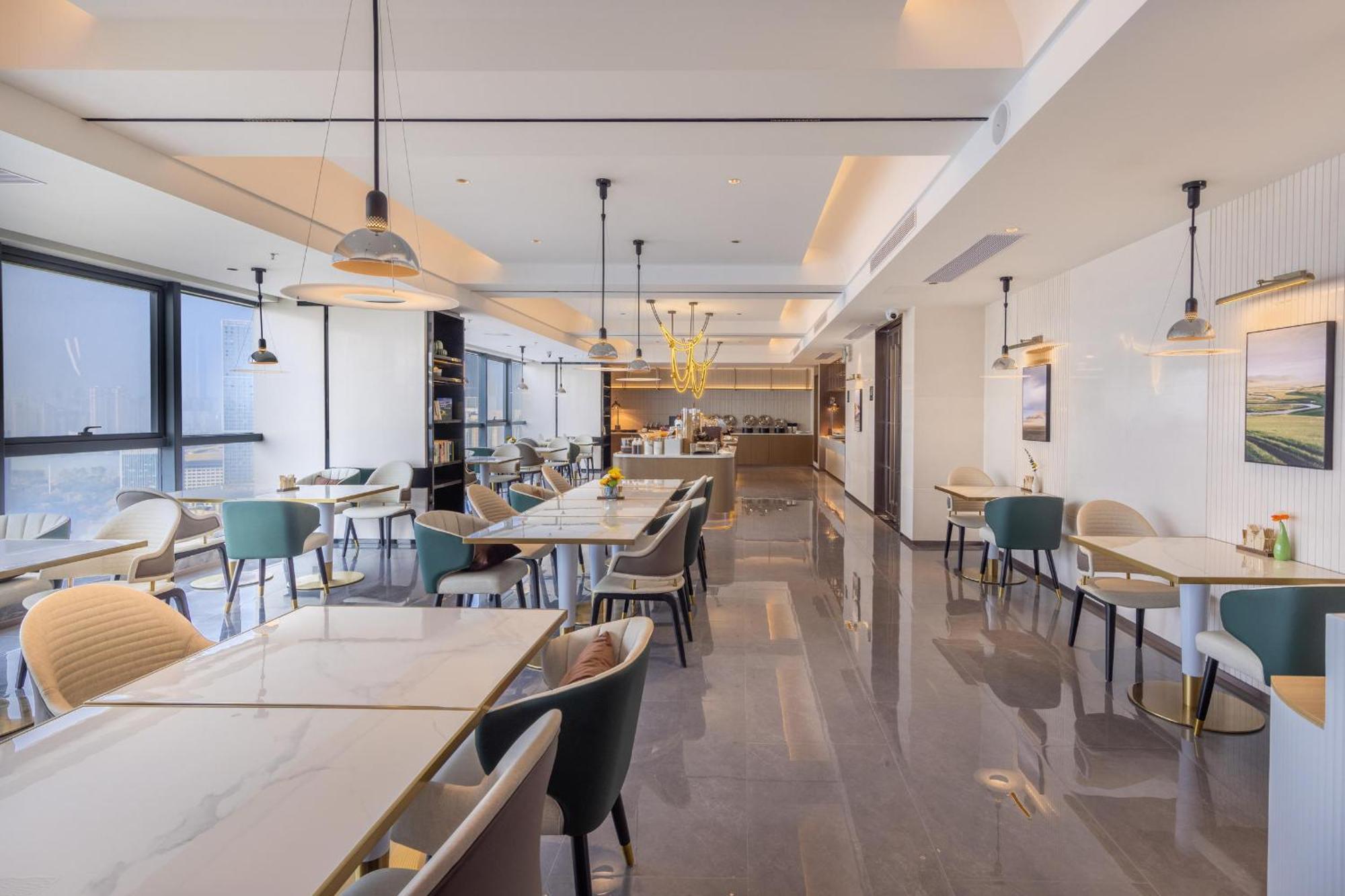 Atour Hotel Wuhan Chuhe Han Street Hongshan Plaza Екстериор снимка
