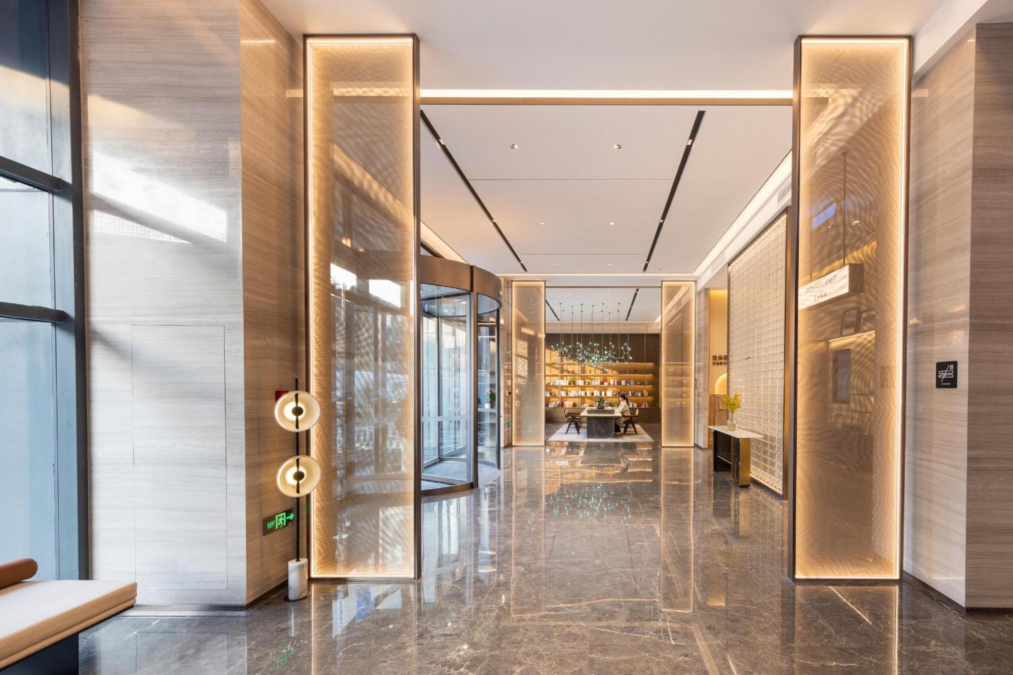 Atour Hotel Wuhan Chuhe Han Street Hongshan Plaza Екстериор снимка